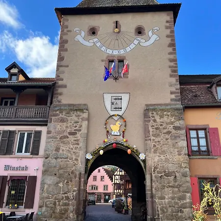 בית נופש La Cour Du Vigneron *